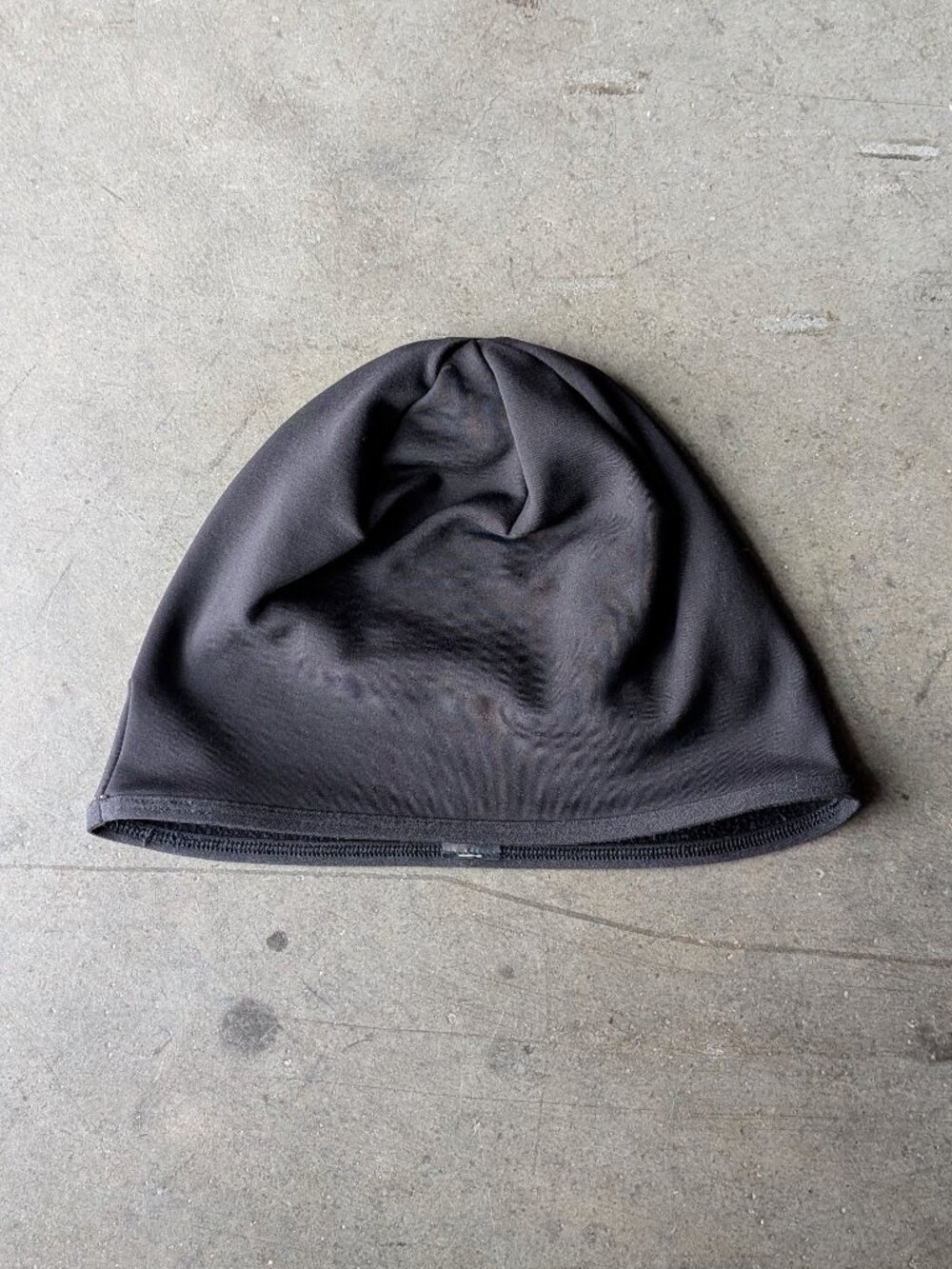 Lululemon Cold Terrain Run Beanie in Black one size